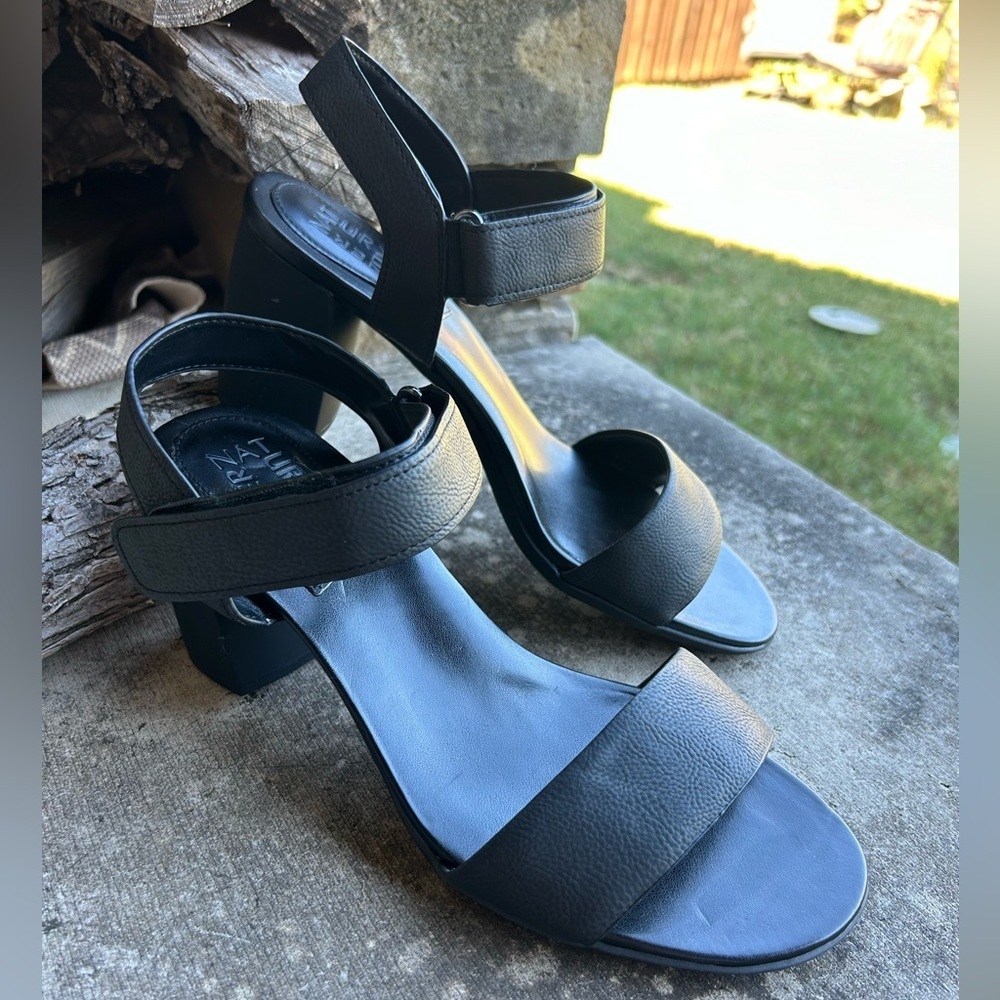 Naturalizer Black Block Heel dress Sandals comfort lightweight Sz-10 Wide. T